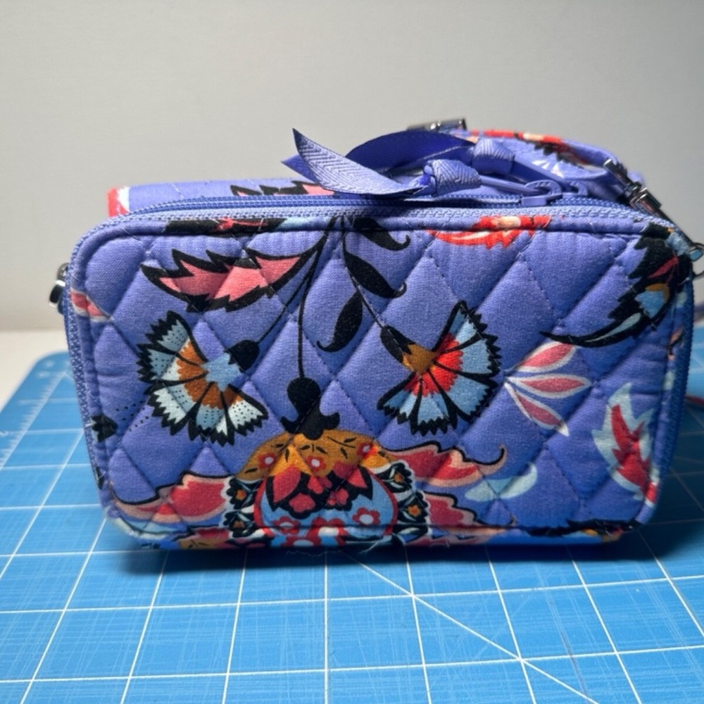 NWT Vera Bradley Quilted Floral Crossbody Hipster Wallet RFID w/Mural Print